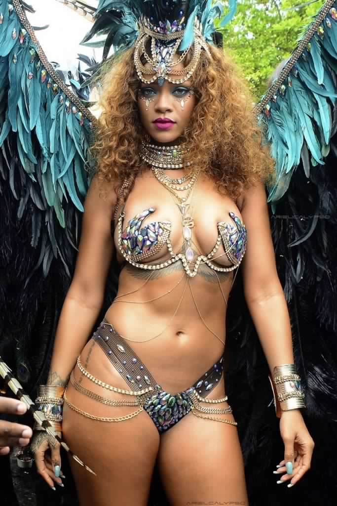 Rihanna naked 2017
