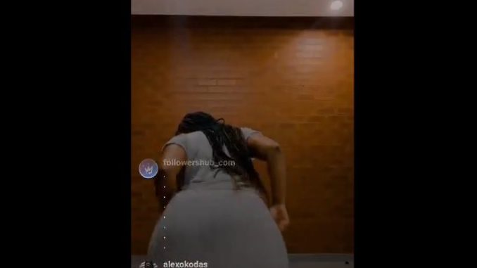 Instagram Live Horny Naughty Big Butt Twerking Girl